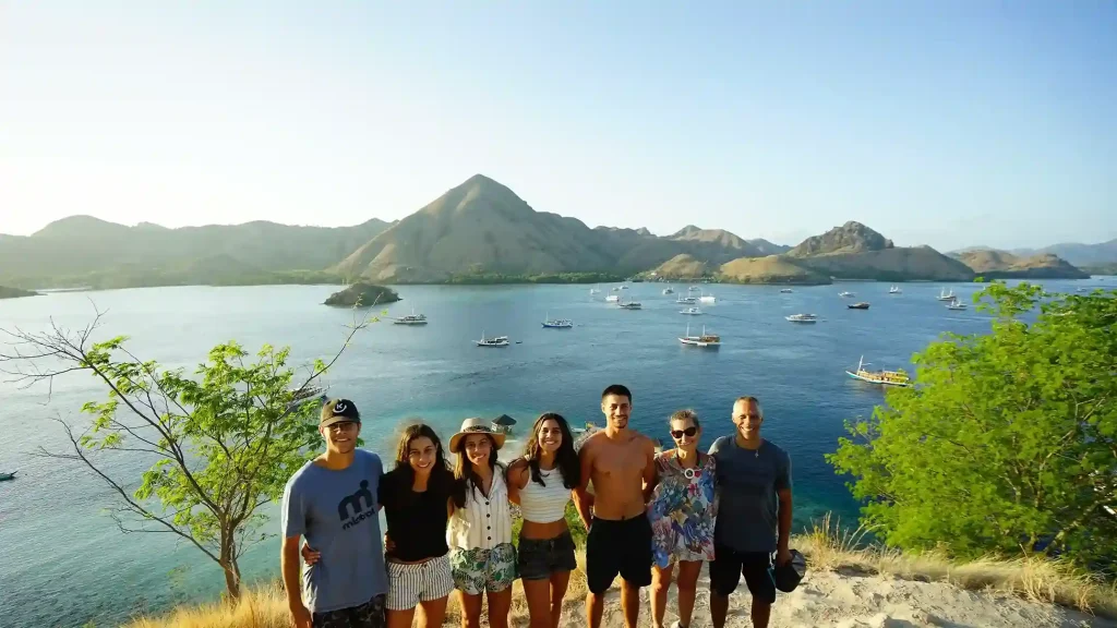 Komodo National Park fees, permits & Kanawa Island rules 2026