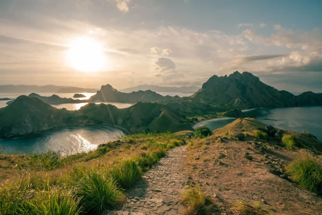 Labuan Bajo base – where to stay, eat & plan Kanawa trips