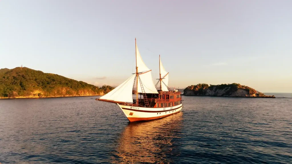 Seasickness & health on Komodo boats – stay comfortable at sea