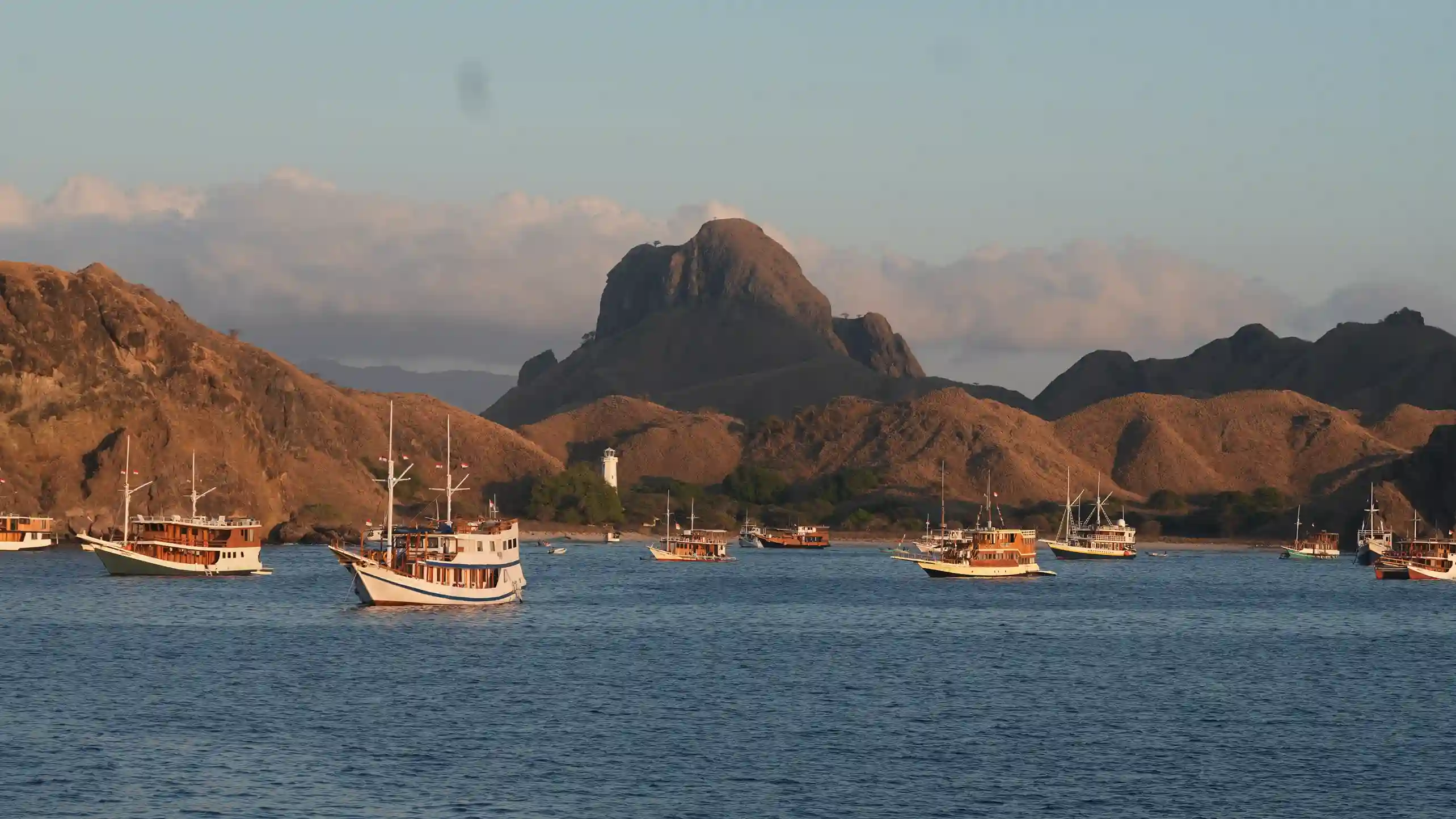 Kanawa Island Shared Day Trip: Daily Open Boat Tour